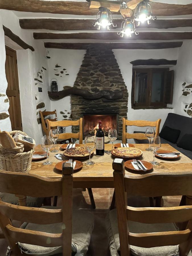 Molino Laroya Villa Exteriör bild